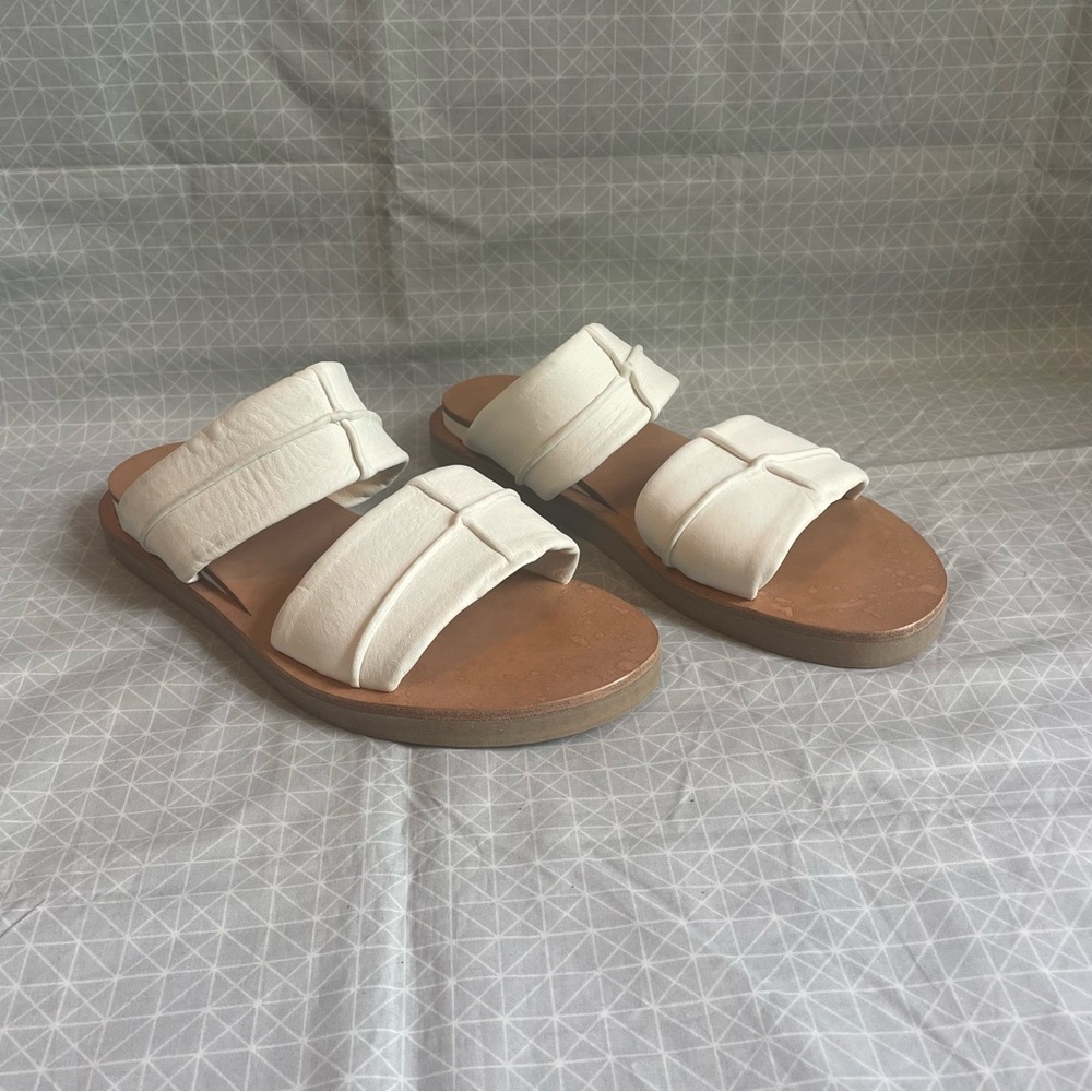 NWOT Brador Malibu Sandals in Off White Leather 41